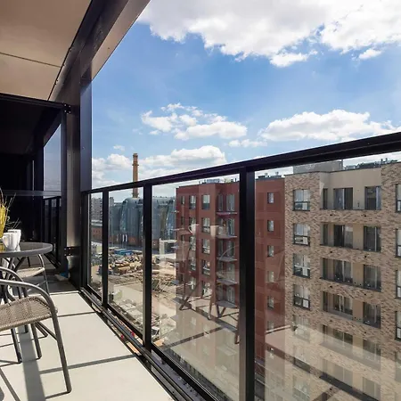 Air-conditioned With A Balcony In The Centre By Renters Appartement *